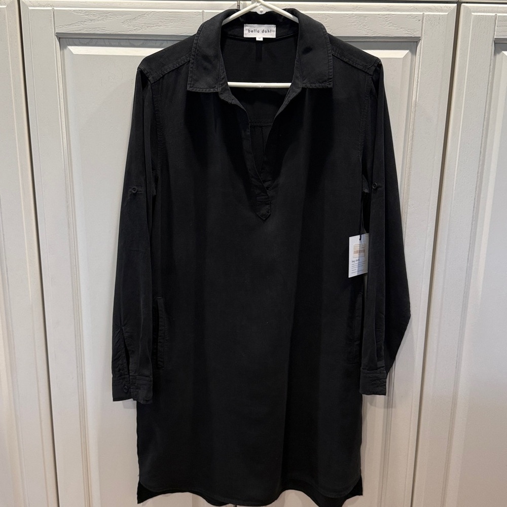 Bella Dahl Elegant Black pull on v neck dress